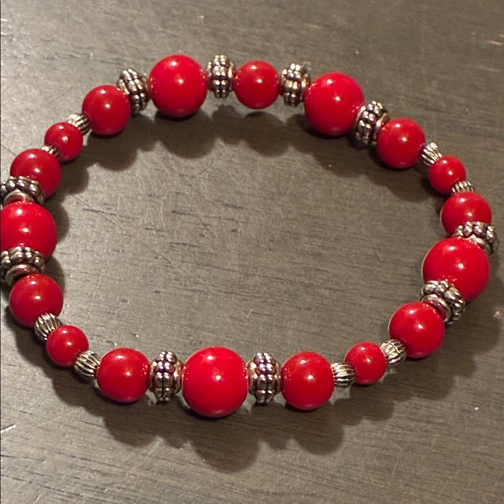 Elegant Red Beaded Bracelet